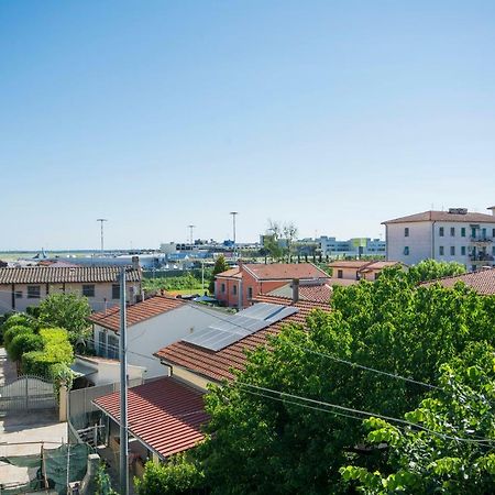 Altido Pampurio Airport Apartment Pisa Luaran gambar